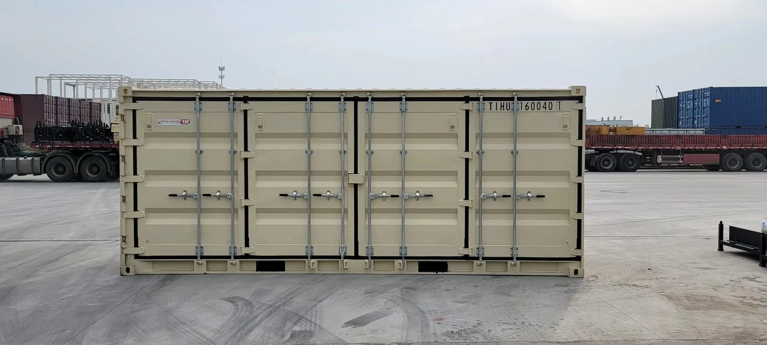 19-fot-Container med seitlicher Apning: Mini-Container med seitlicher Apning