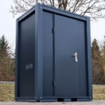 Sanitærbeholder SCEW RAL 7016 Antrasittgrå | H 2335 x B 1650 x D 1200 mm | enfløyet dør | med varmtvann