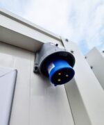 Sanitærbeholder SCEW RAL 9002 Gråhvit | H 2335 x B 1650 x D 1200 mm | enfløyet dør | med varmtvann - Bilde 2